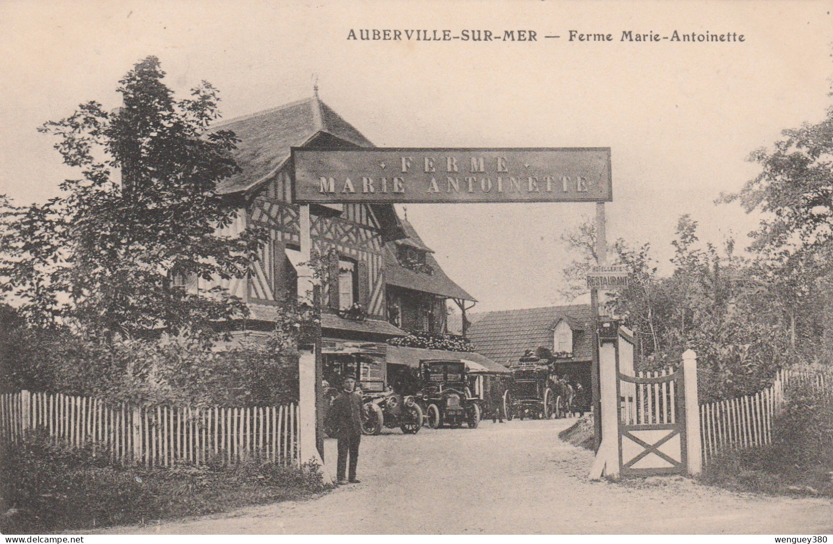 14  AUBERVILLE-SUR-MER   CABOURG   Ferme Marie-Antoinette  SUP  PLAN  EnV. 1915   … Avec Voitures Anciennes.  RARE - Cabourg