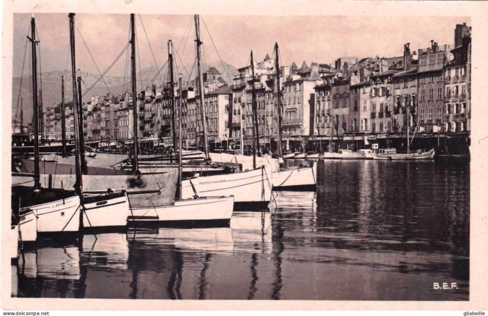 83 - Var -   TOULON -  Le Port Et Les Quais - Toulon