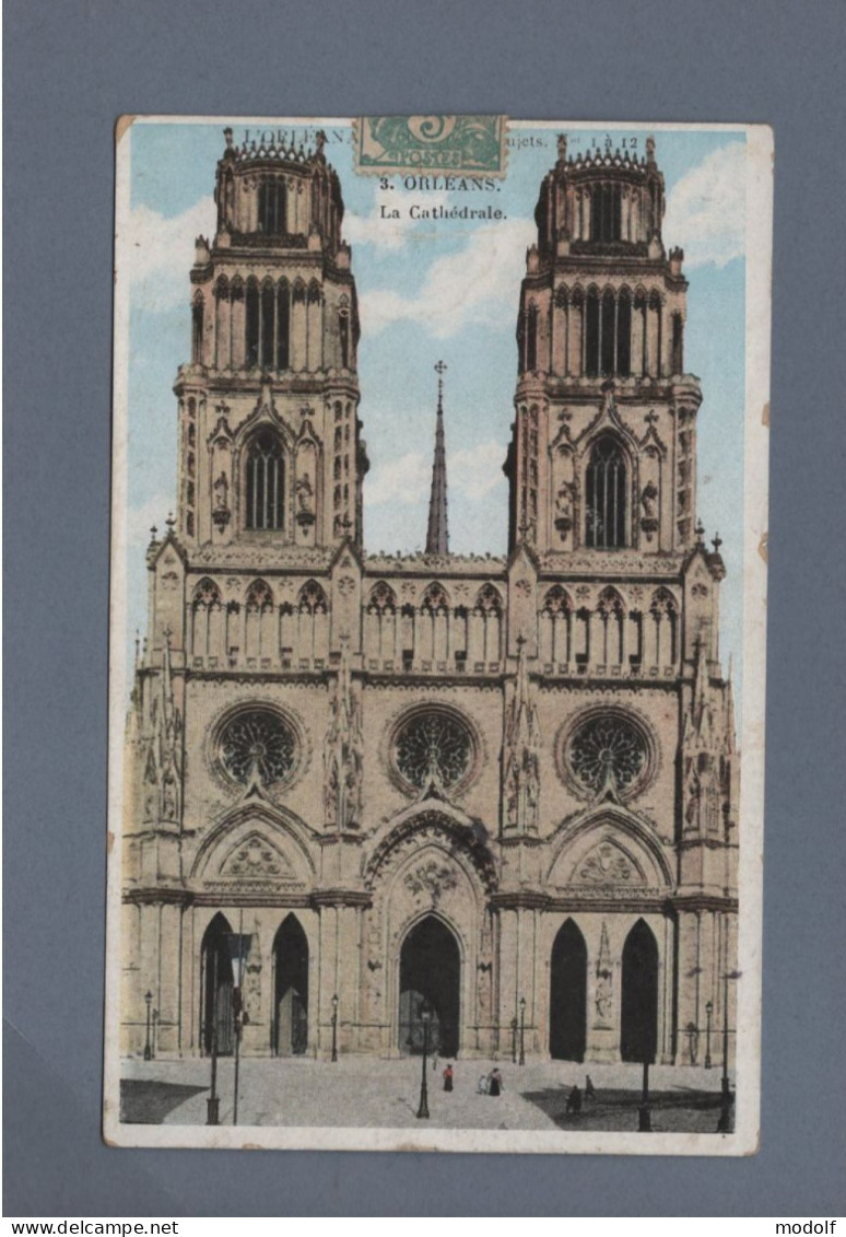 CPA - 45 - Orléans - La Cathédrale - Colorisée - Edition Du Chocolat Poulain - Circulée - Orleans