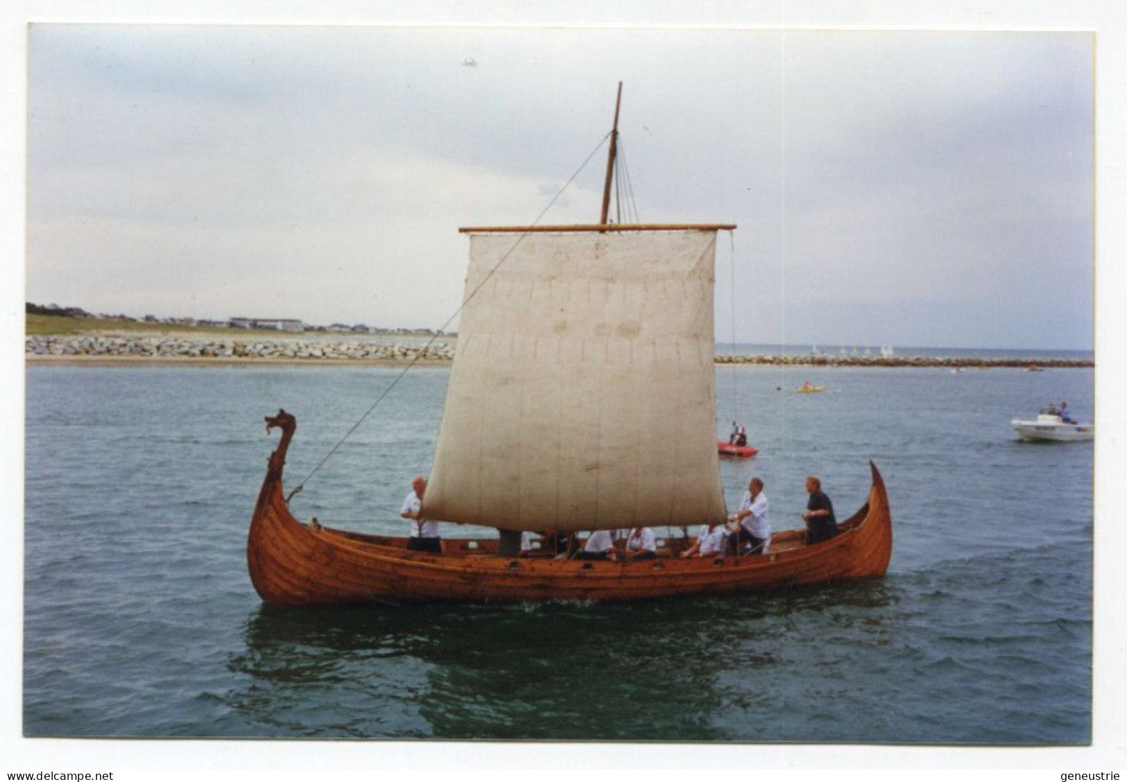 Photo-carte Moderne Années 90 "Drakkar Viking Dans Le Port De Barneville-Carteret" Manche - Normandie - Bateaux