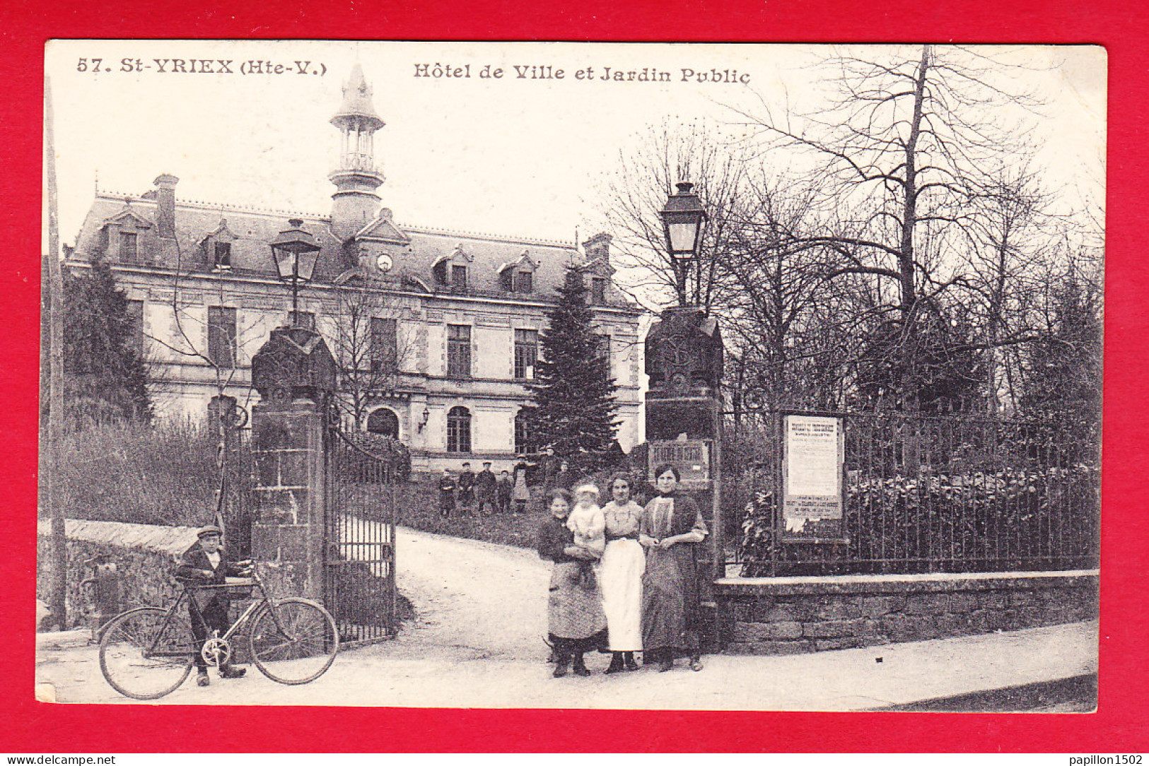 F-87-Saint Yrieix-06P96  L'hôtel De Ville Et Le Jardin Public, Vélo, Animation, Cpa BE - Saint Yrieix La Perche