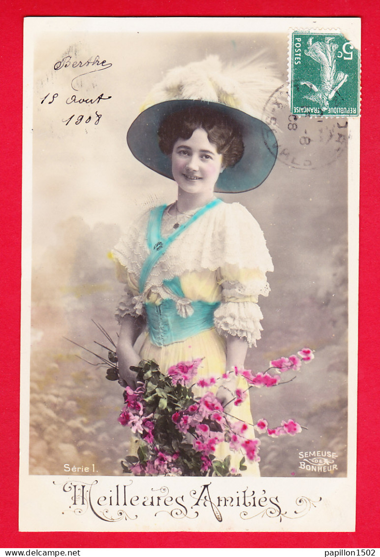 Fant-415P57  Jeune Femme, Chapeau Avec Plumes, Bouquet De Fleurs, Cpa BE - Vrouwen