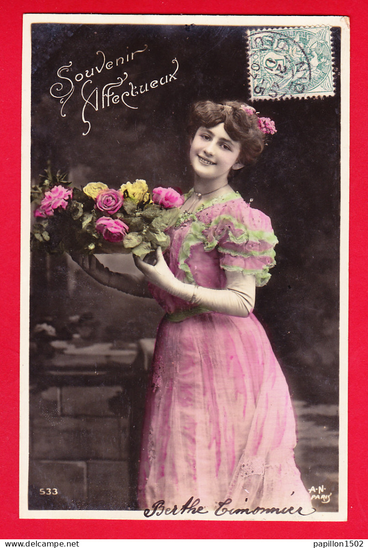 Fant-449P57  Souvenir Affectueux, Jeune Femme Avec Bouquet De Fleurs, Cpa BE - Donne