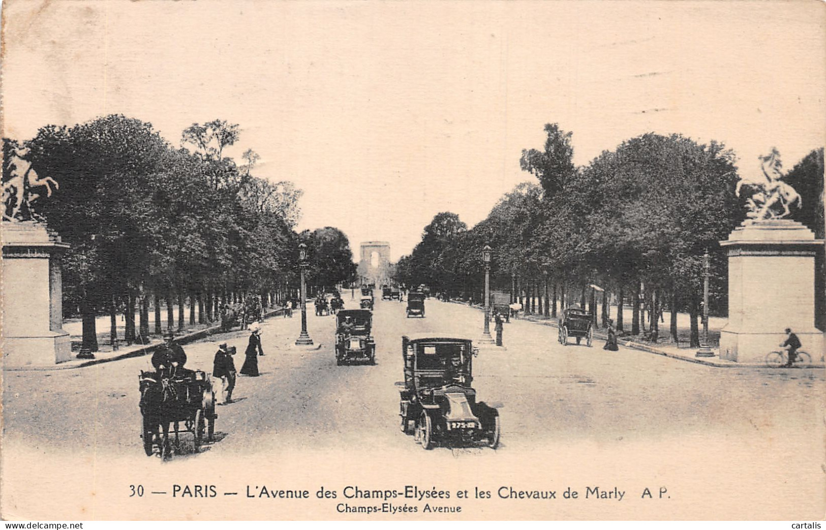 75-PARIS L AVENUE DES CHAMPS ELYSEES ET LES CHEVAUX DE MARLY-N°4173-D/0315 - Champs-Elysées