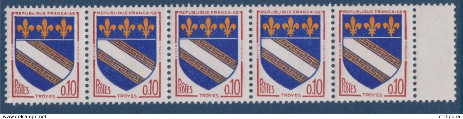 Troyes Armoiries De Villes IV N°1353 Bande De 5 Timbres Neufs Avec Pont De Feuille à Droite - 1941-66 Escudos Y Blasones