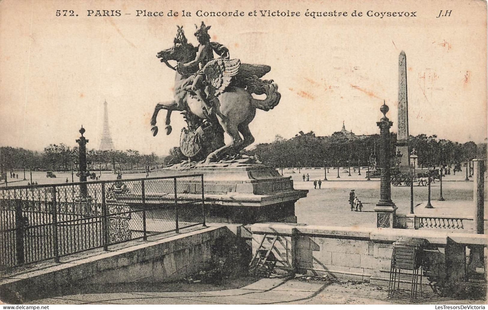 FRANCE - Paris - Place De La Concorde Et Victoire équestre De Coysevox - Statue - Animé - Carte Postale Ancienne - Plazas