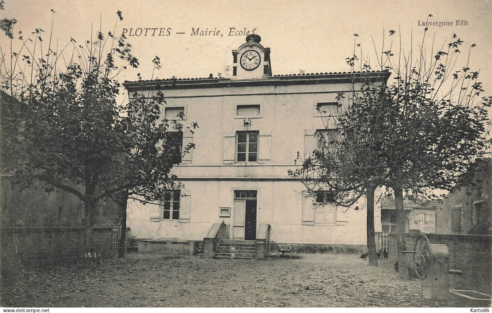 Plottes * école Et Mairie Du Village - Other & Unclassified