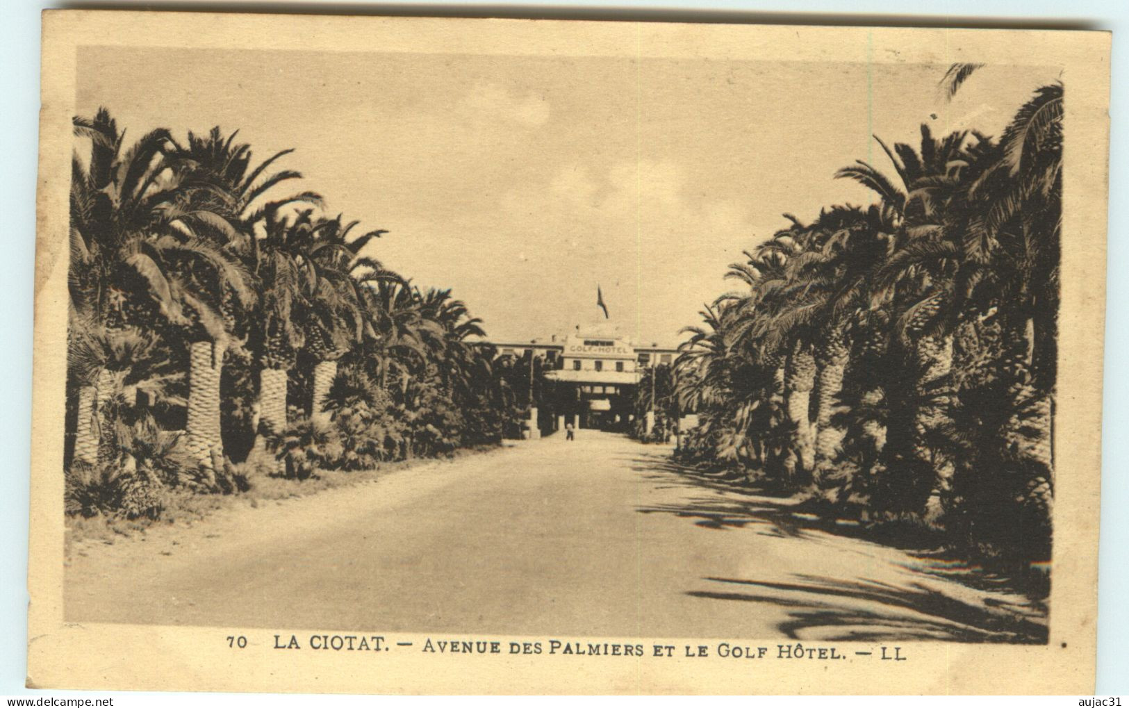 Dép 13 - La Ciotat - Avenue Des Palmiers Et Le Golf Hôtel - état - La Ciotat