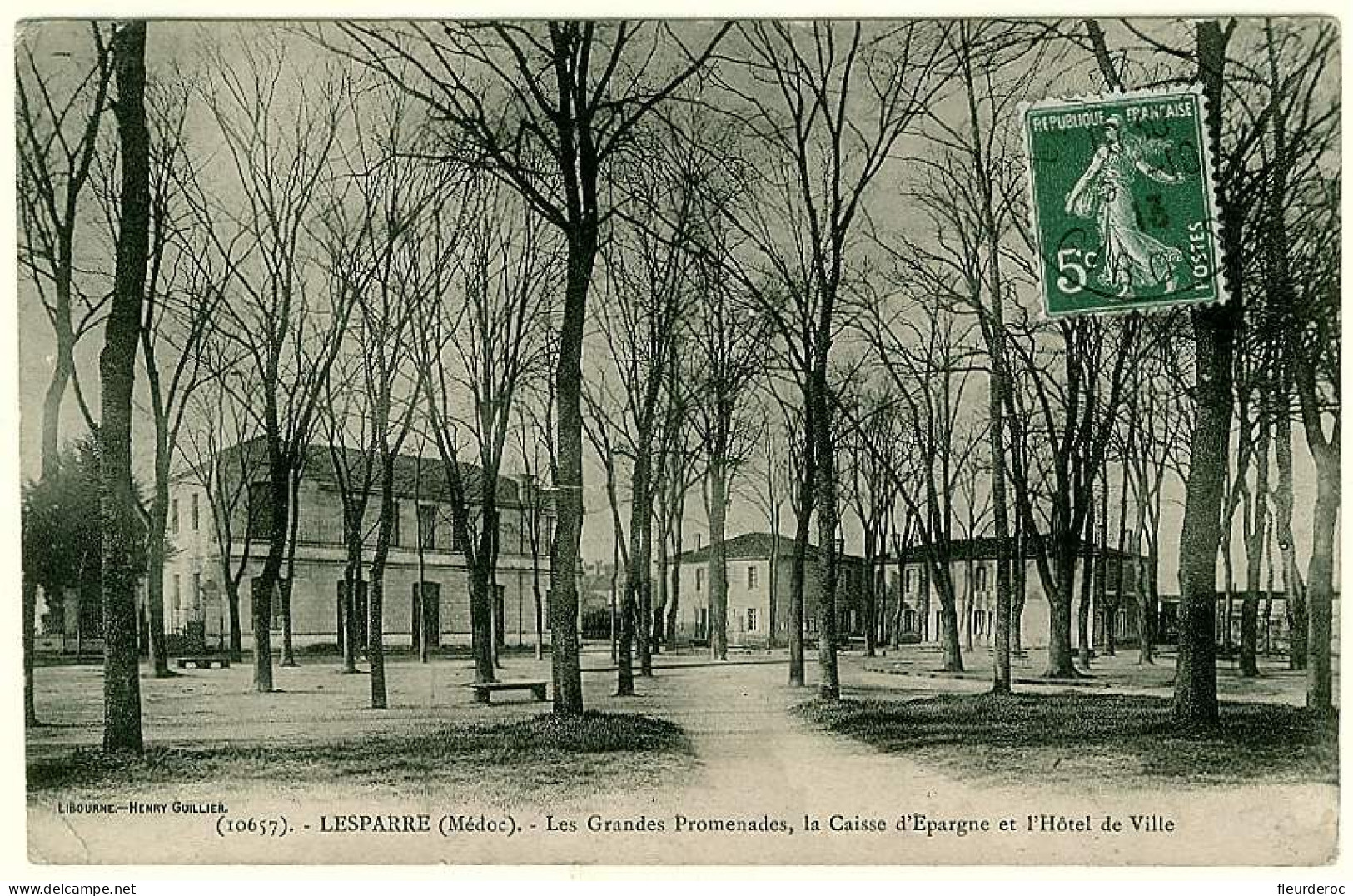 33 - CB52820CPA - LESPARRE - Grandes Promenades, Caisse D'épargne, Hotel De Ville - Bon état - GIRONDE - Lesparre Medoc