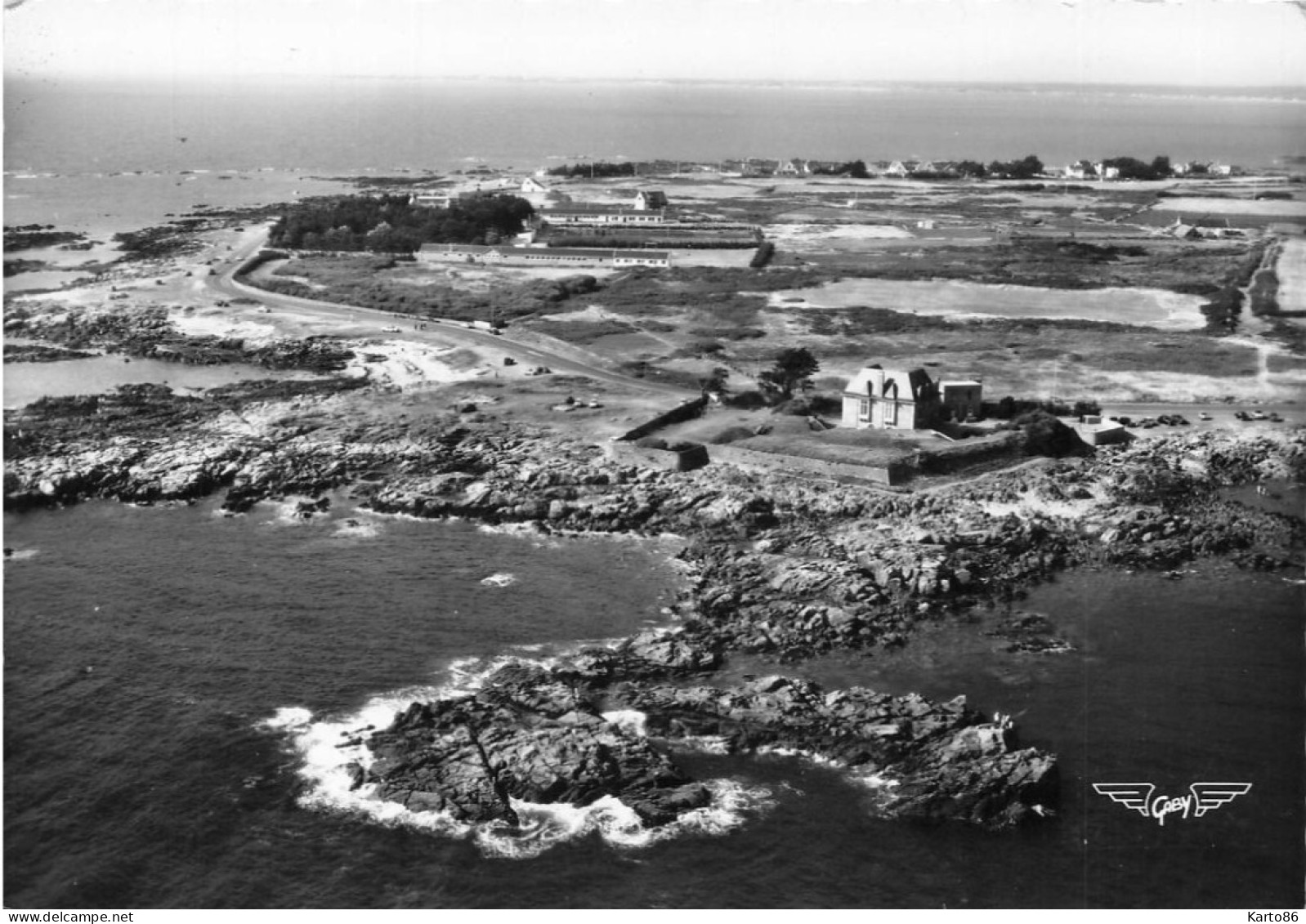 Le Croisic * Vue Aérienne Sur Le Fort * La Maison Familiale De La Mutualité Sociale Agricole De La Sarthe - Le Croisic