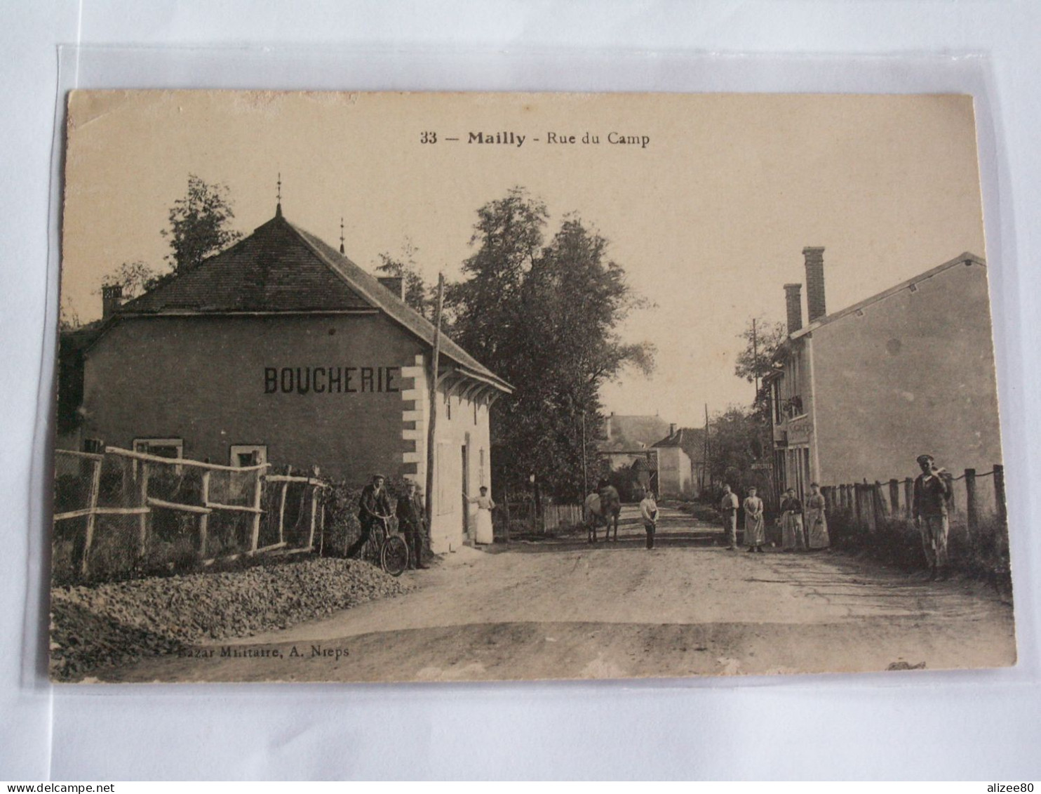 CPA  GUERRE  14/18  -- CAMP  DE  MAILLY  -- - Barracks