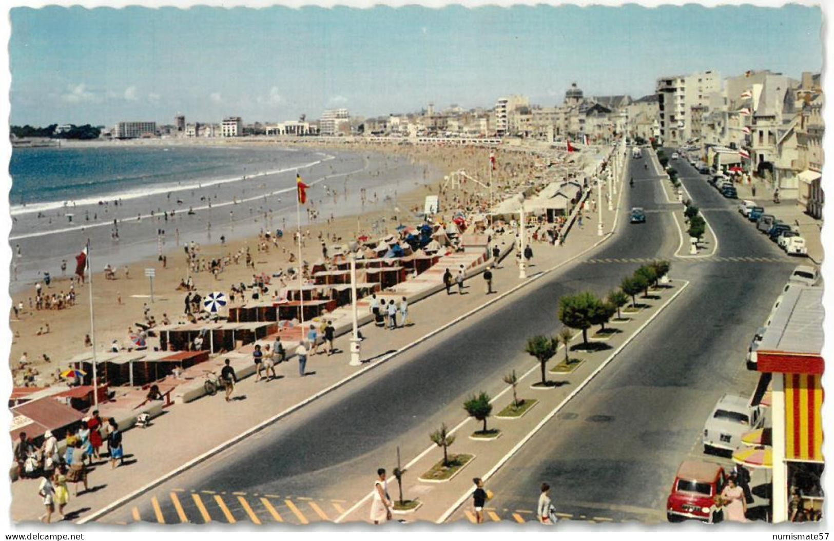 CPSM LES SABLES D'OLONNE - La Plage - Ed. P. MARLIN N°650 - ( Mini Cooper ) - Sables D'Olonne