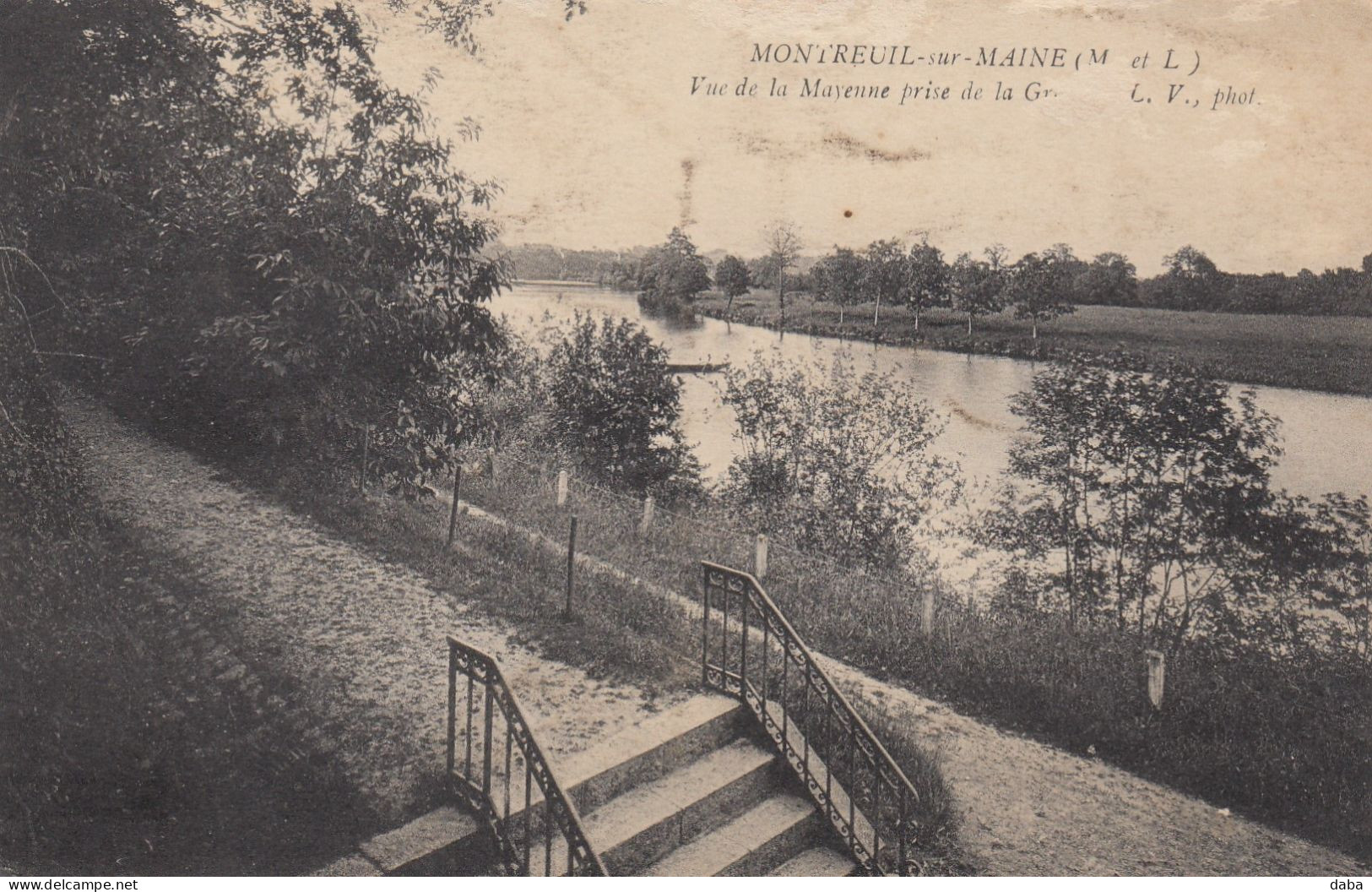 Montreuil-sur-Maine.  Vue De La Mayenne.... - Montreuil Bellay