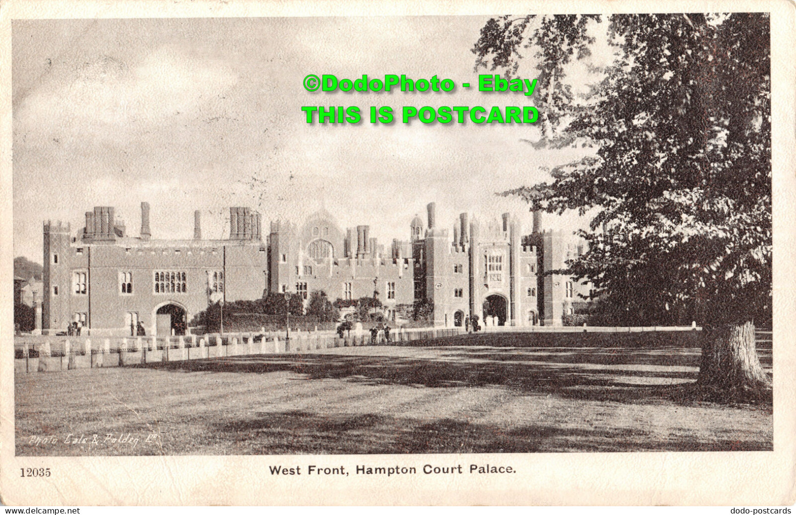 R427215 West Front. Hampton Court Palace. Gale And Polden. 1909 - Welt