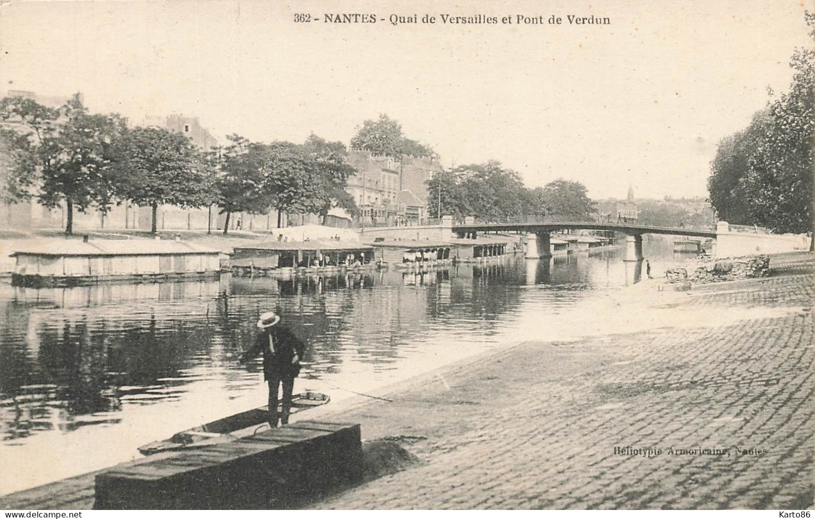 Nantes * Le Quai De Versailles Et Pont De Verdun * Bateaux Lavoir - Nantes