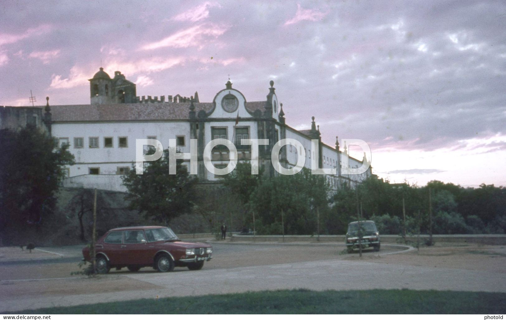 1972 SAAB RENAULT COVENTO TOMAR PORTUGAL ORIGINAL AMATEUR 35mm DIAPOSITIVE SLIDE Not PHOTO No FOTO NB4067 - Diapositivas