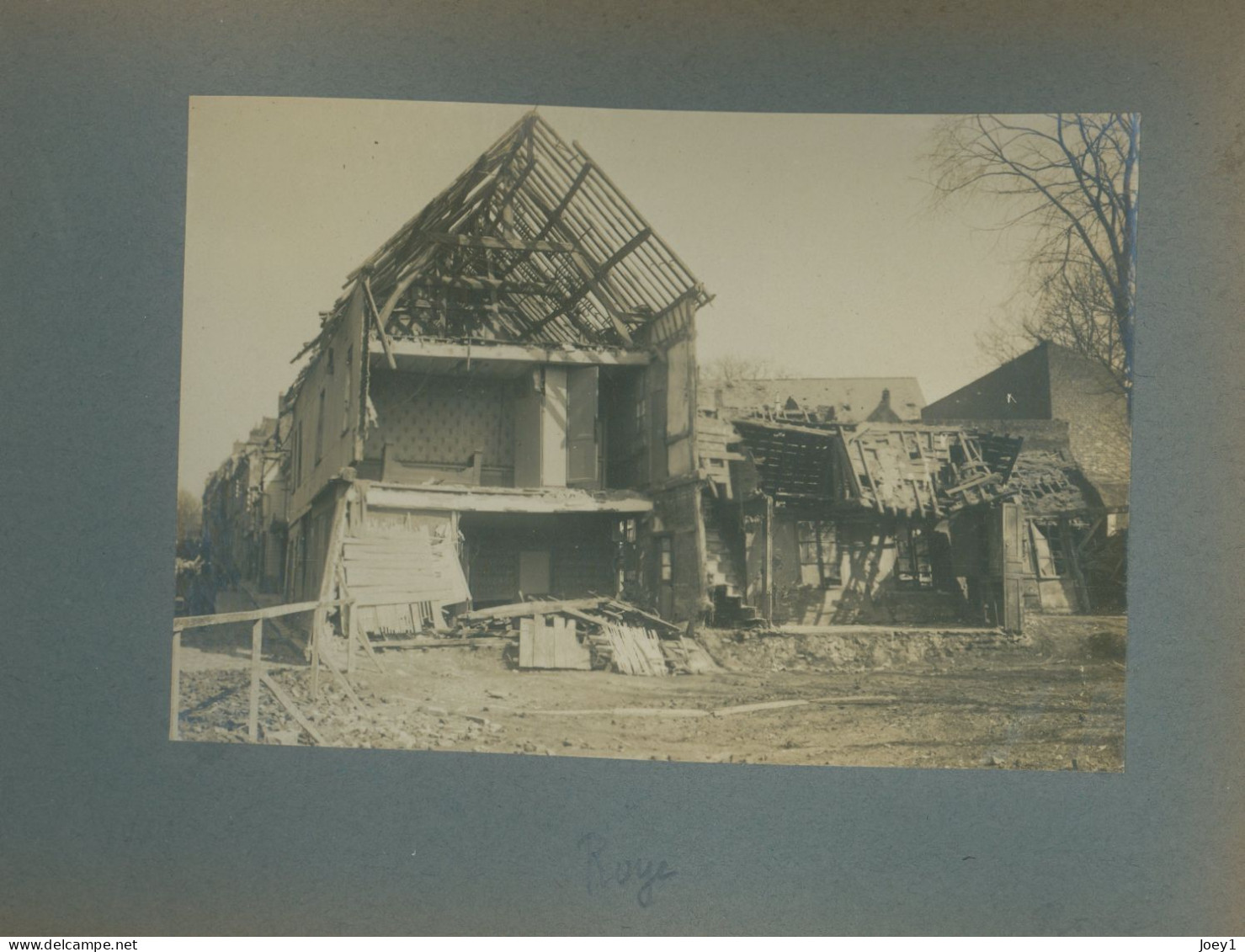 Bel Album première guerre mondiale, ville et lieux bombardés identifiés,28 photos