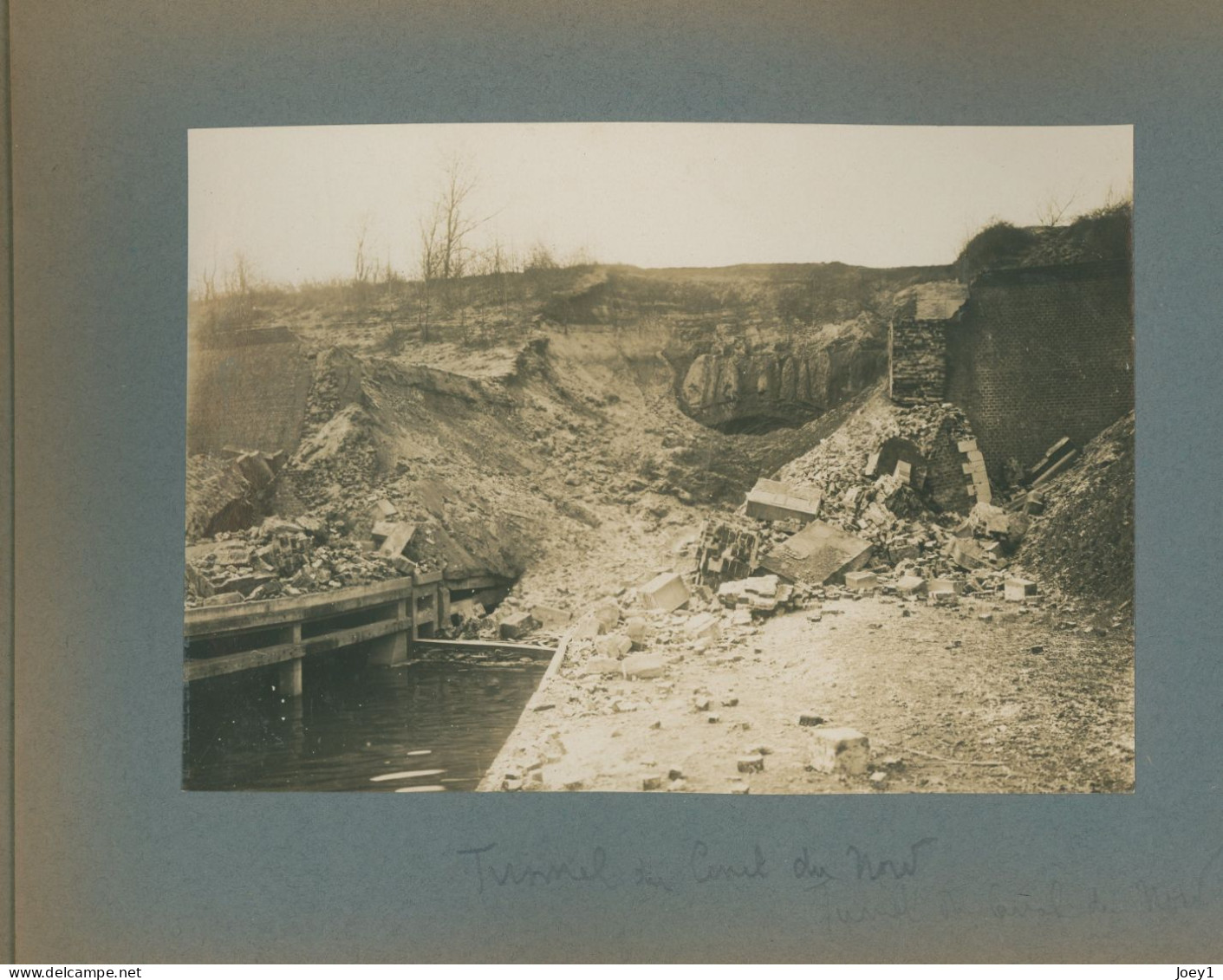 Bel Album première guerre mondiale, ville et lieux bombardés identifiés,28 photos