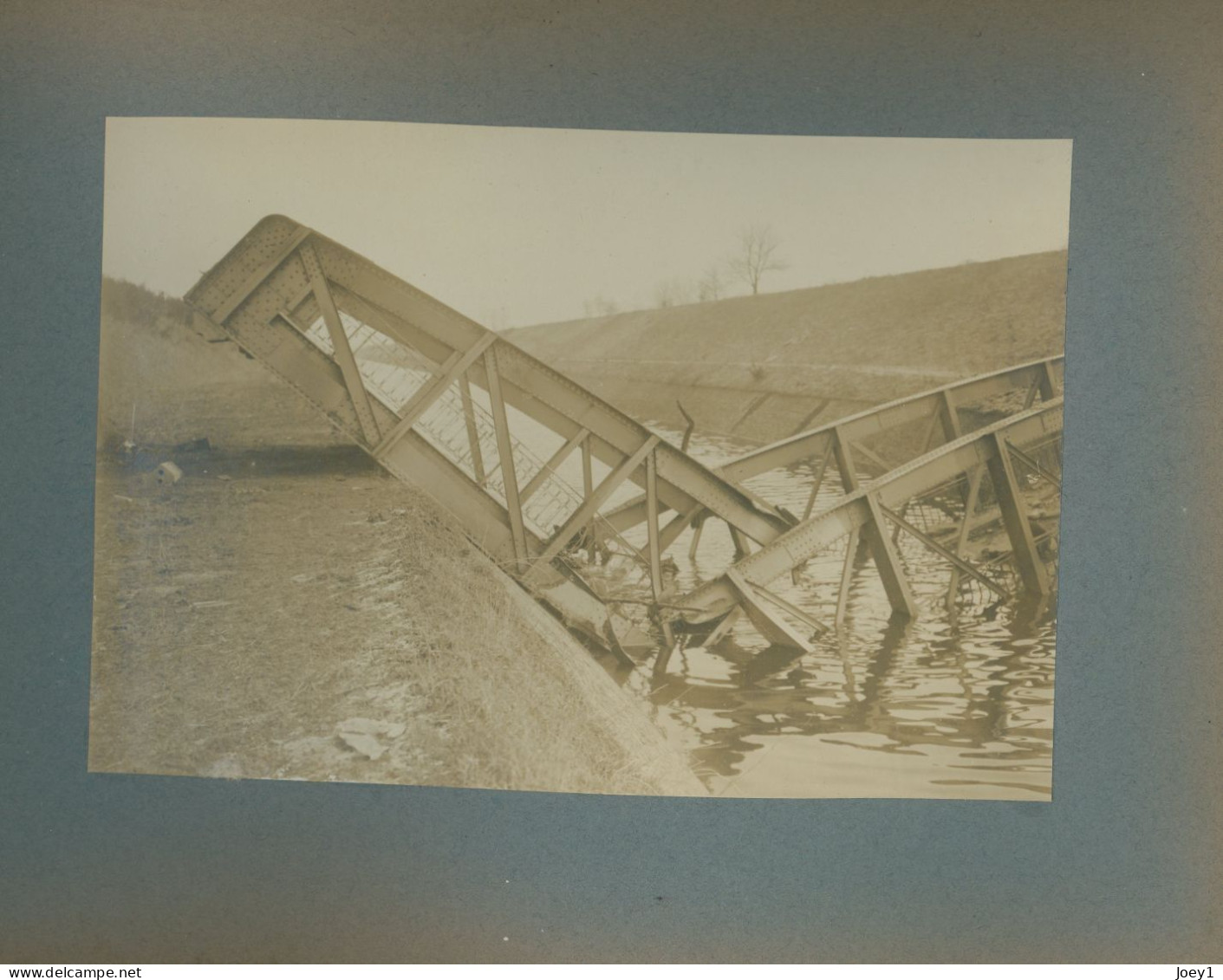 Bel Album première guerre mondiale, ville et lieux bombardés identifiés,28 photos