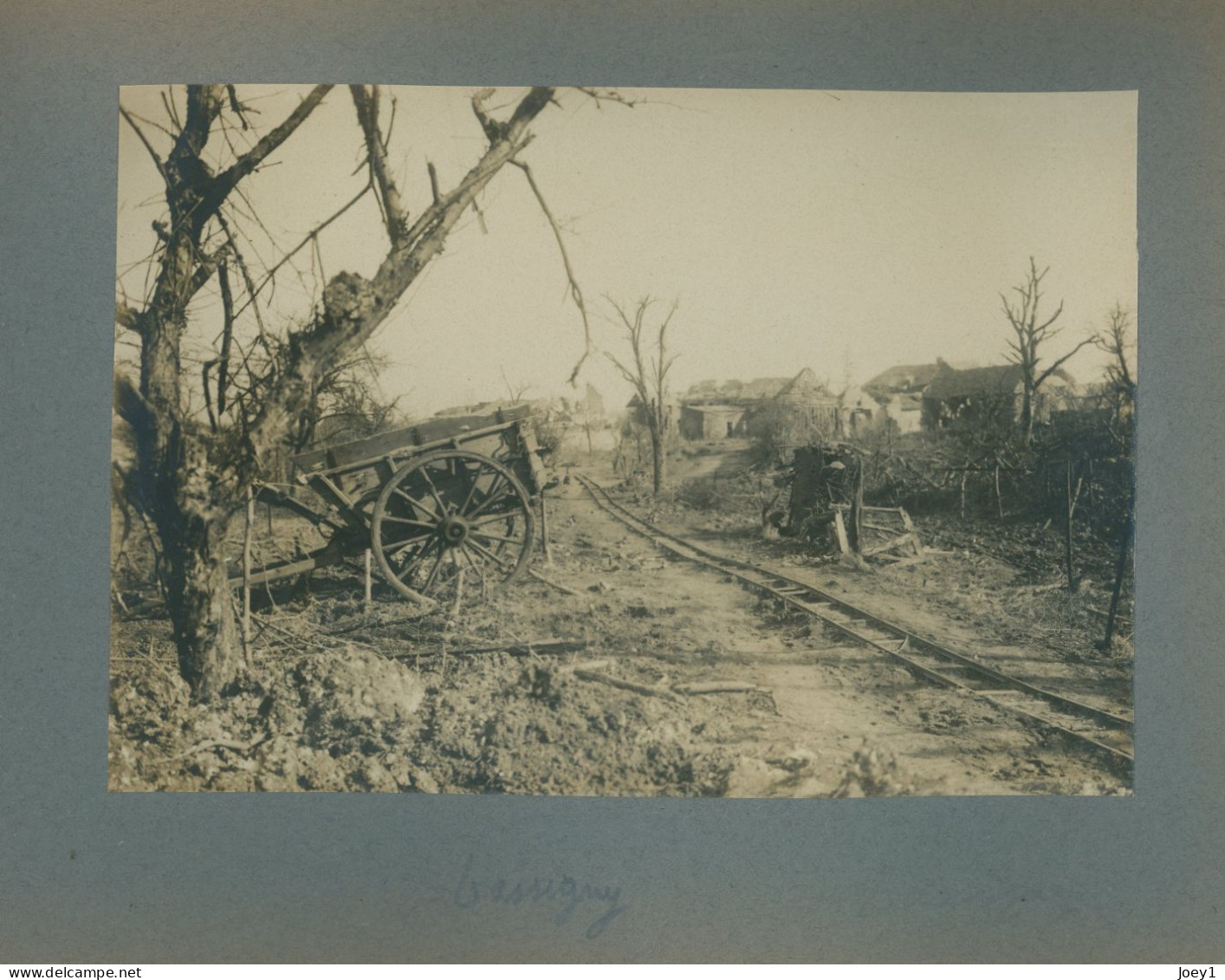 Bel Album première guerre mondiale, ville et lieux bombardés identifiés,28 photos