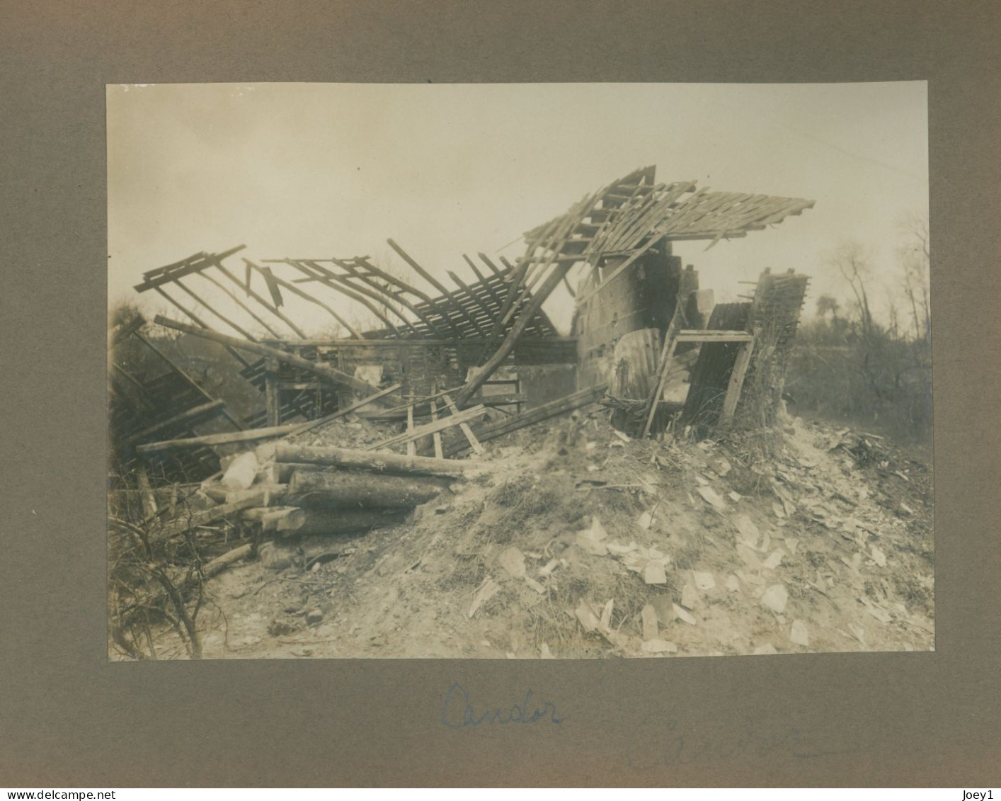 Bel Album première guerre mondiale, ville et lieux bombardés identifiés,28 photos