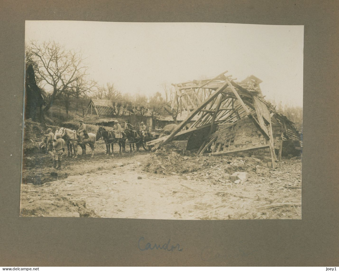 Bel Album première guerre mondiale, ville et lieux bombardés identifiés,28 photos