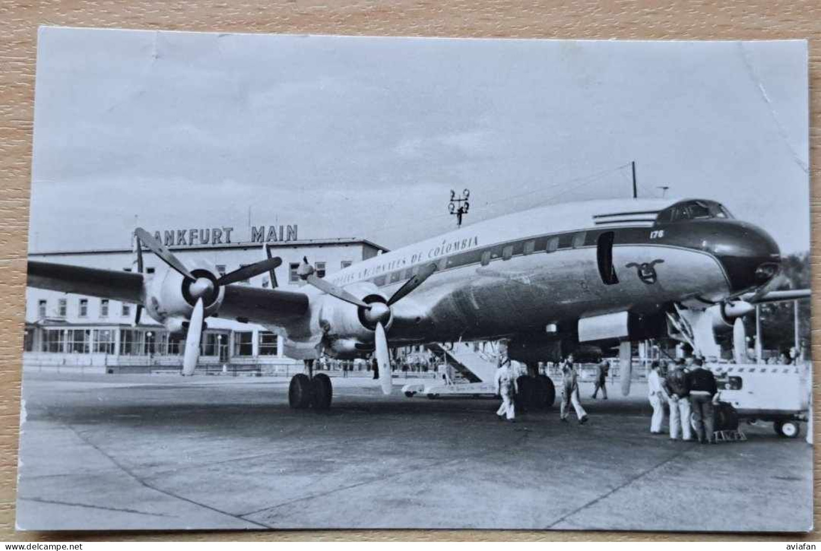 AVIANCA Colombia Constellation At Frankfurt Airport Postcard - Airport Issue - 1946-....: Era Moderna