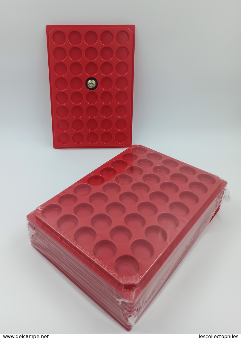 LOT 50 BOX - COLLECTEURS - PLATEAUX PLASTIQUE ROUGES POUR CAPSULES MUSELETS - 40 CASES RONDES - SANS COUVERCLE - Autres & Non Classés