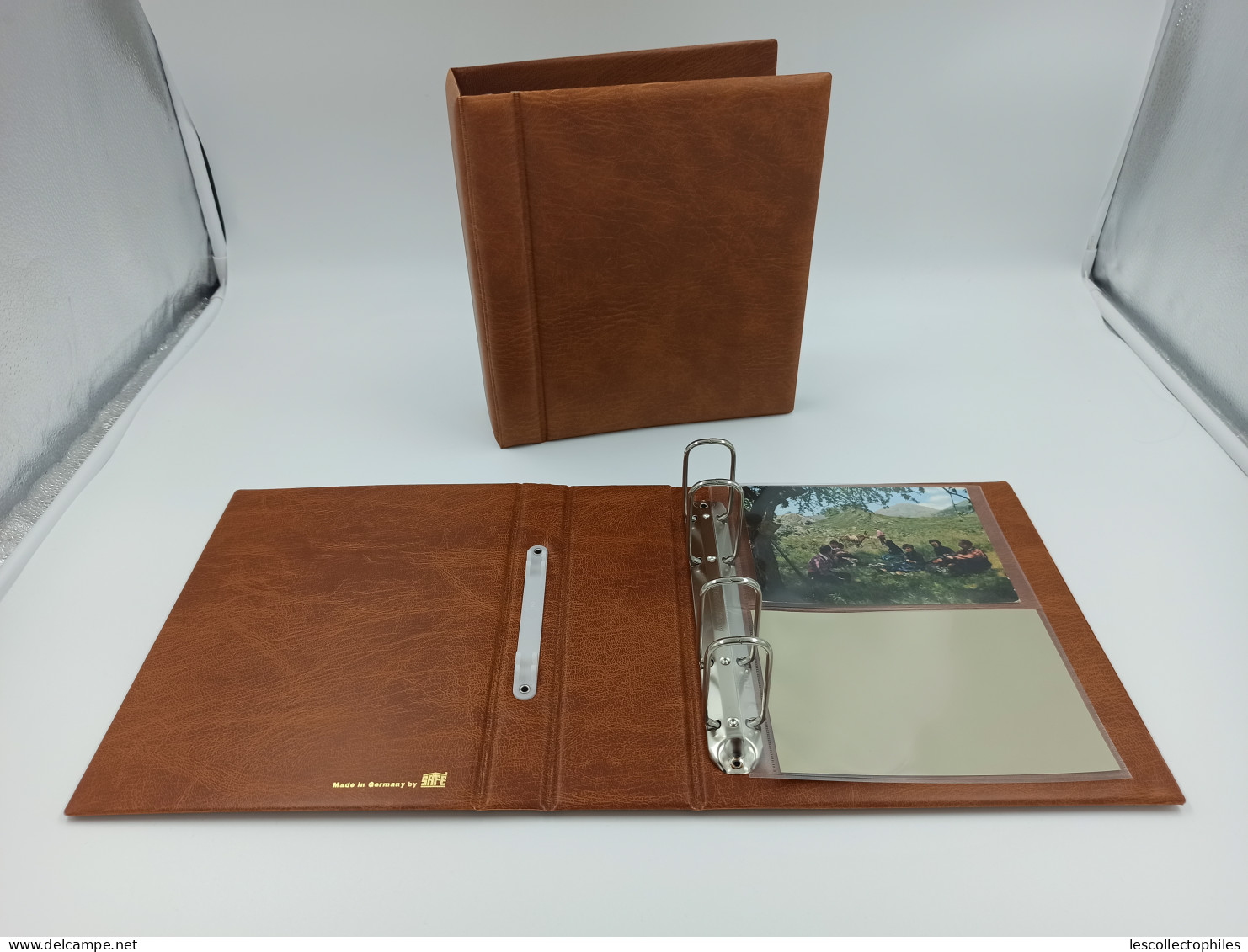 CLASSEUR ALBUM SAFE COMPACT SABLE POUR CARTES POSTALES OU AUTRES + 20 FEUILLES CPA OU CPM - Non-classés