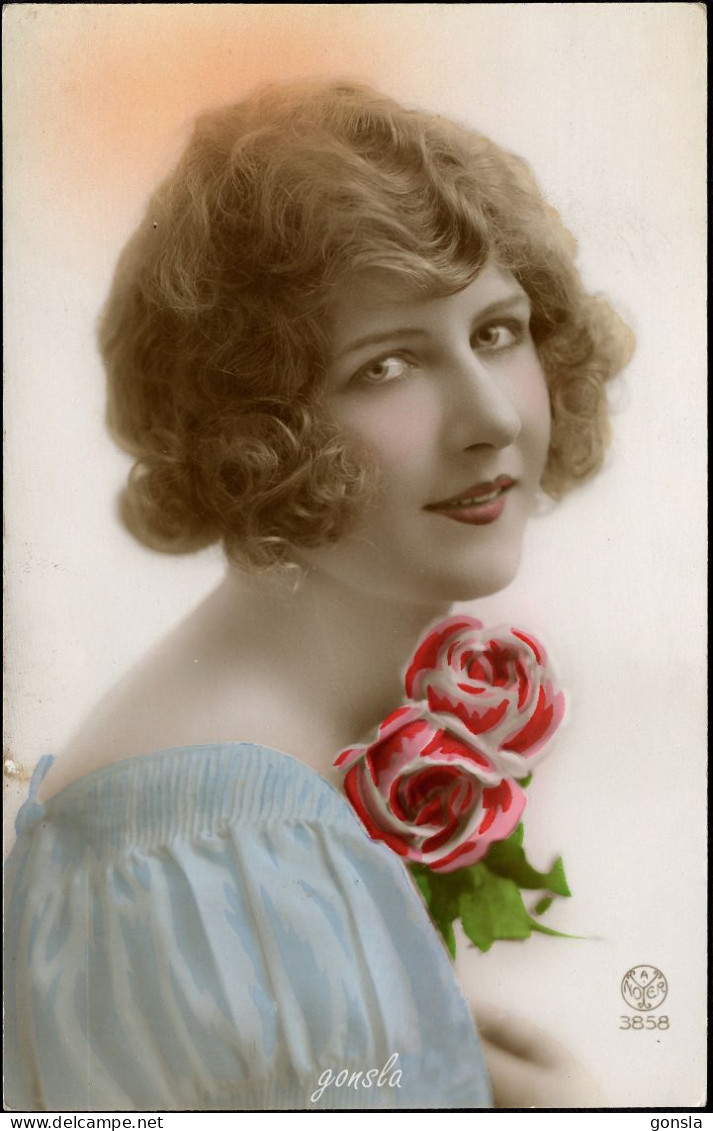 FEMME 1910 "Portrait Mise En Scène" Eau De Rose - Fotografie