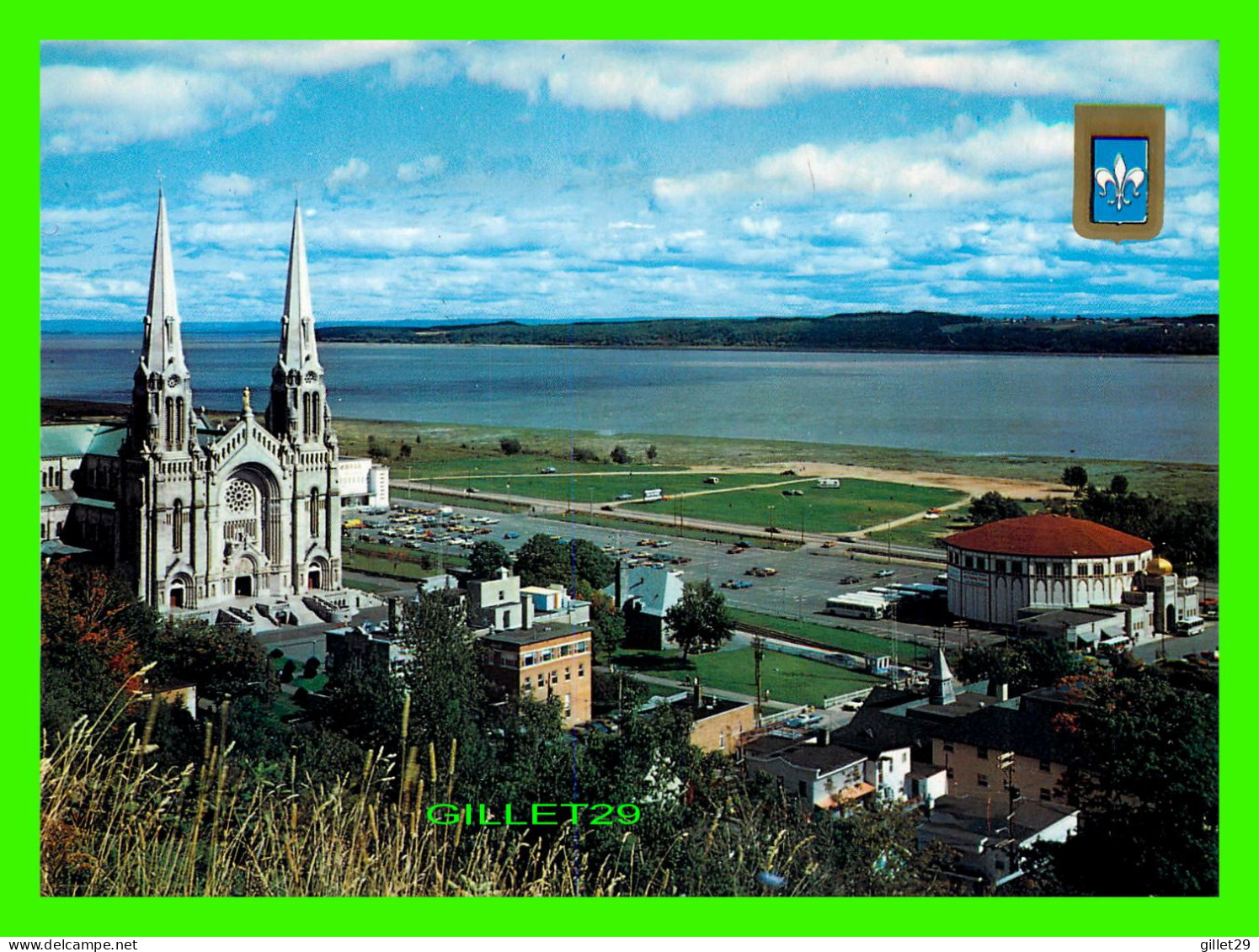 STE-ANNE DE BEAUPRÉ, QUÉBEC - BASILIQUE ET LE CYCLORAMA -  EDITION ÉCUSSON D'OR CANADA ENR. - - Ste. Anne De Beaupré