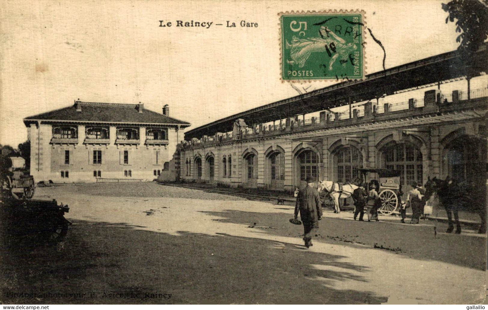 LE RAINCY LA GARE - Le Raincy