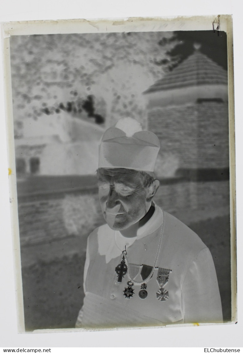 Lot plaques verre négatifs cérémonie Cimetière militaire Beaumont-Hamel Hébuterne - famille tracteur Somme années 1930