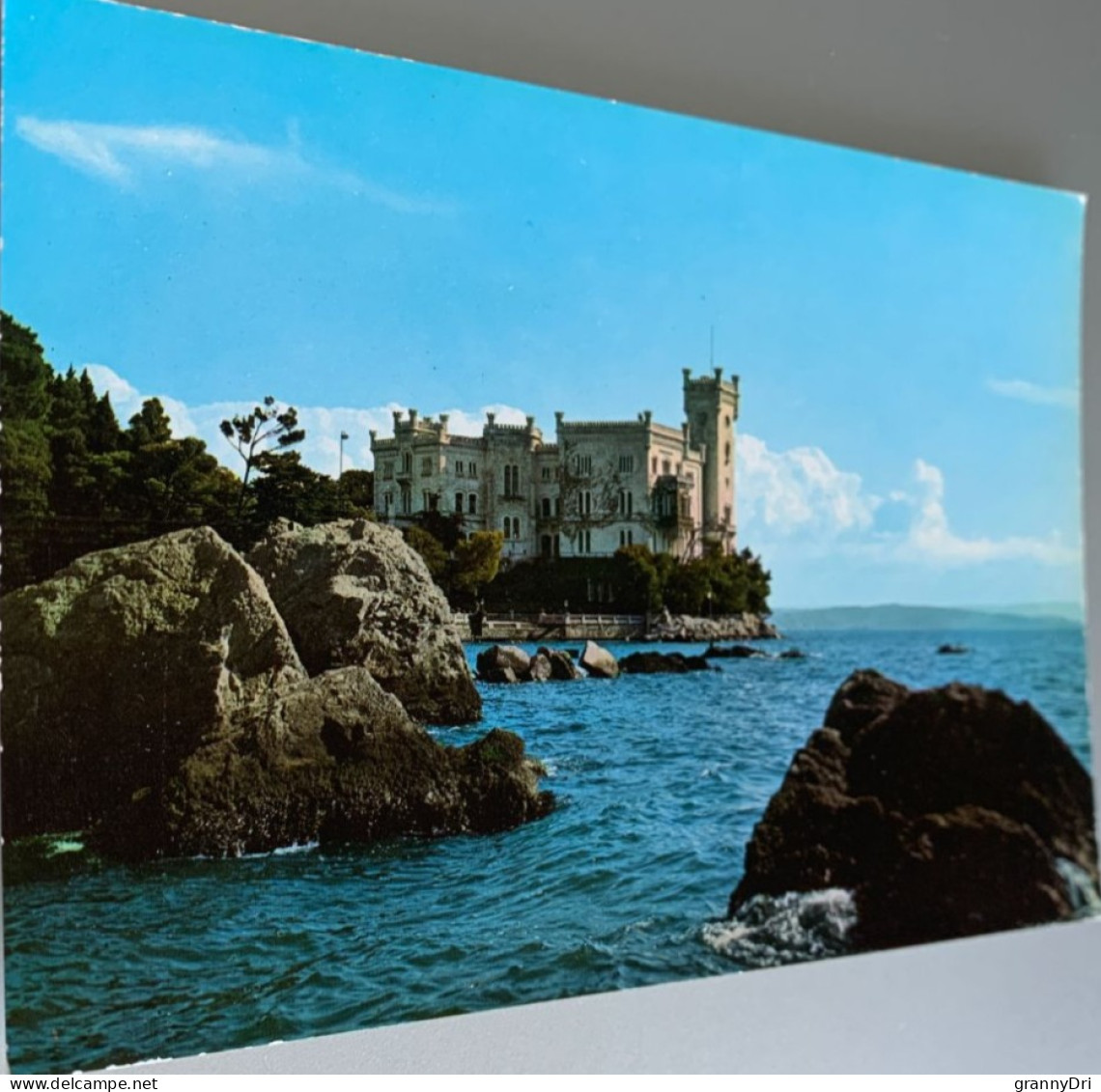 Ita Trieste Chateau De Miramare Facade Nord Parc Sur La Mer Barque Tampon Cathedrale Dis Guisto -ed Antonini 65 - Trieste