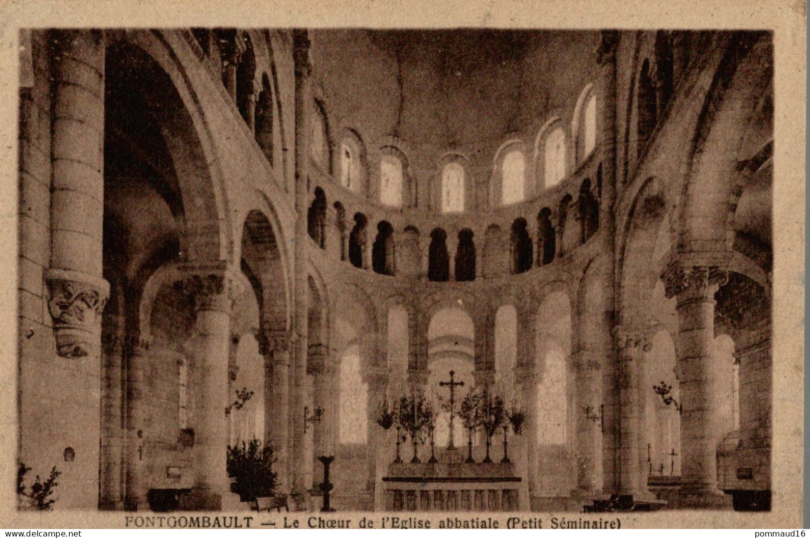 CPA Fontgombault Le Choeur De L'Eglise Abbatiale (petit Séminaire) - Kirchen Und Klöster