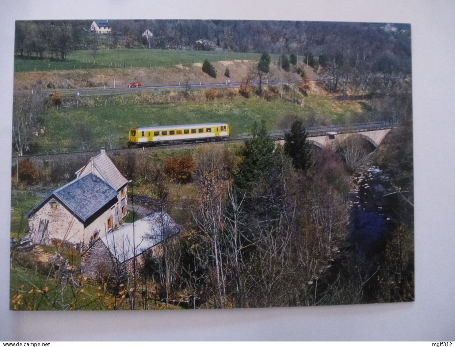 NEUSSARGUES (15) Pont Sur L'Alagnon - Autorail X 82203 à Destination De MURAT. En Mai 1999 - Trains