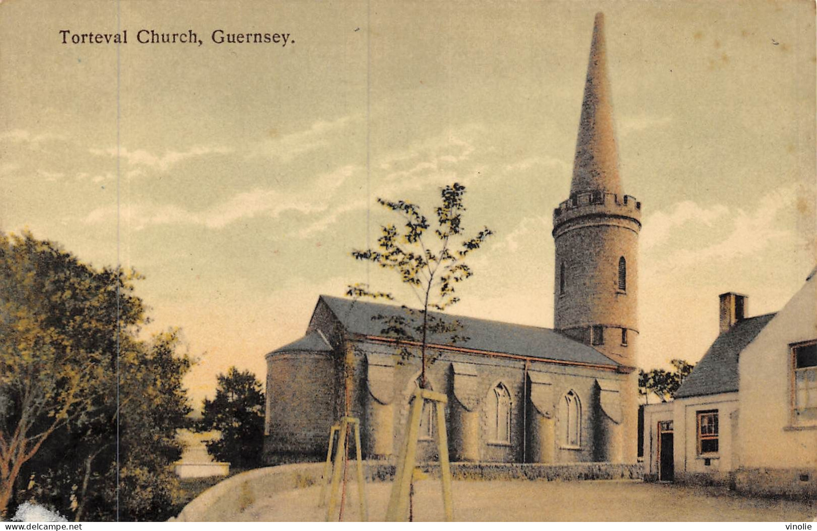 24-4704 :  GUERNSEY. TORTEVAL CHURCH - Guernsey