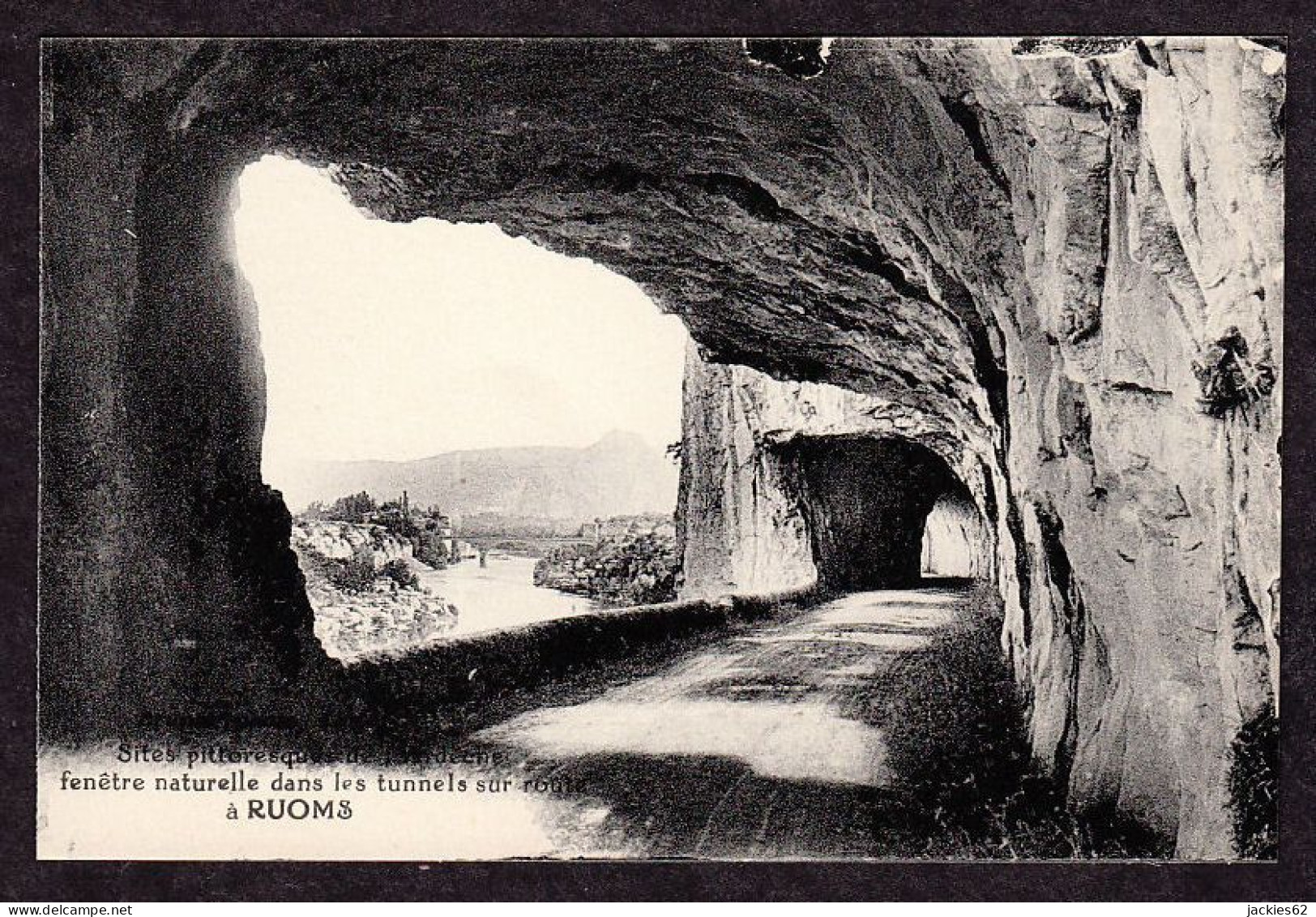 086128/ RUOMS, Vallée De L'Ardèche, Fenêtre Naturelle Dans Les Tunnels - Ruoms