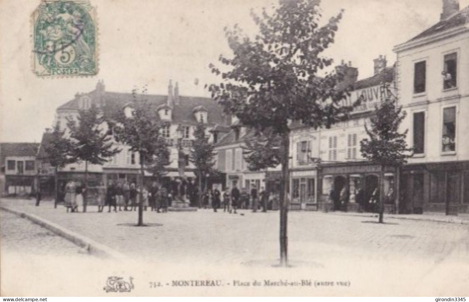 MONTEREAU Place Du Marché Au Blé - Montereau