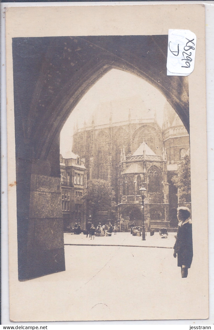 AACHEN- AIX-LA-CHAPELLE- CARTE-PHOTO- VUE ORIGINALE VERS LA CATHEDRALE - Aachen