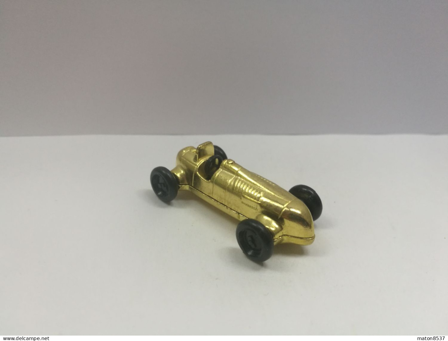 Kinder :  610160   Goldene Zeiten Des Automobilsports 2002 - Modell 2 - Metallfiguren