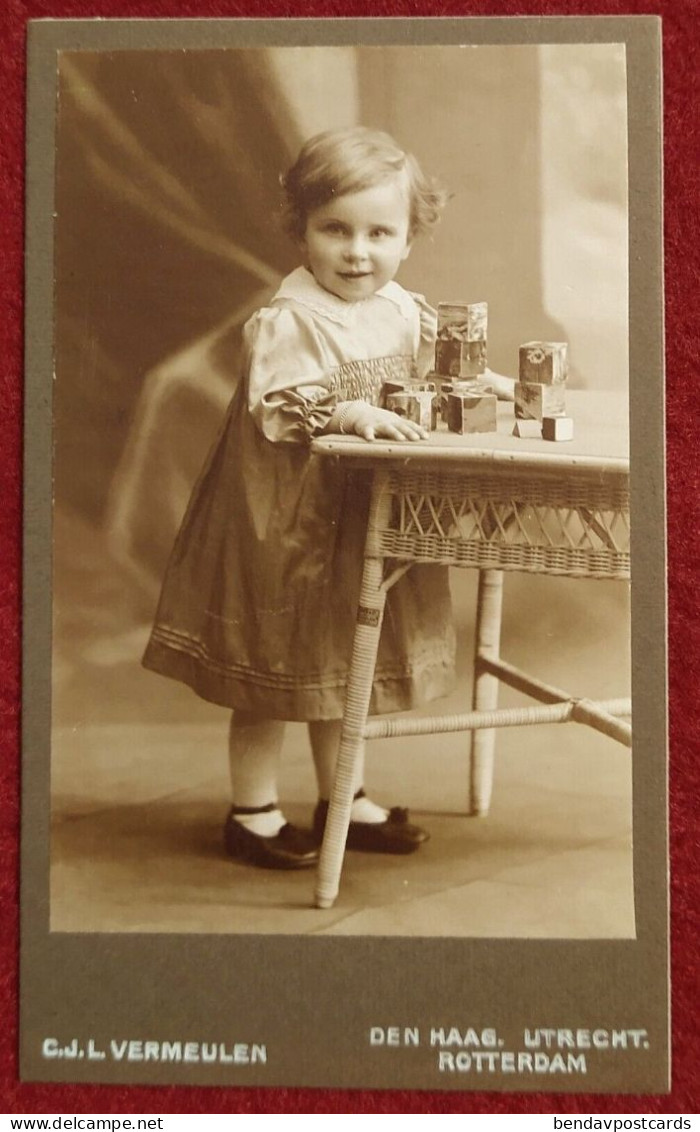 CDV Sweet Dutch Girl With Toy Blocks By C.J.L. Vermeulen, Den Haag, Netherlands - Ancianas (antes De 1900)