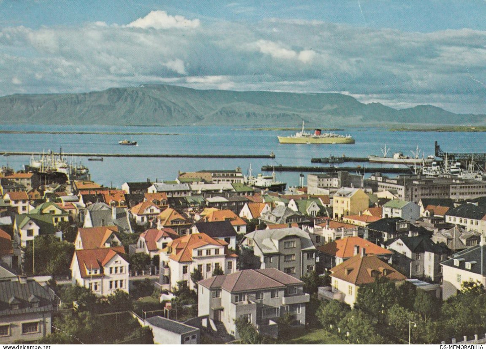 Reykjavik - Harbour And Mt Esja - IJsland