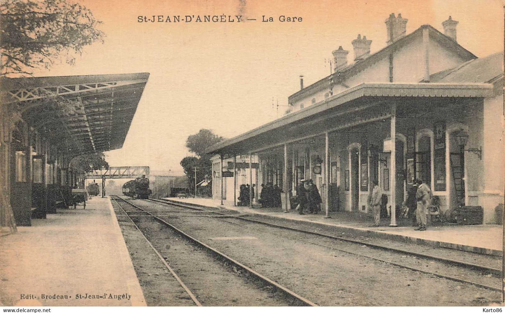 St Jean D'angély * La Gare * Train * Ligne Chemin De Fer Charente Maritime + CACHET Société Secours Croix Rouge - Saint-Jean-d'Angely