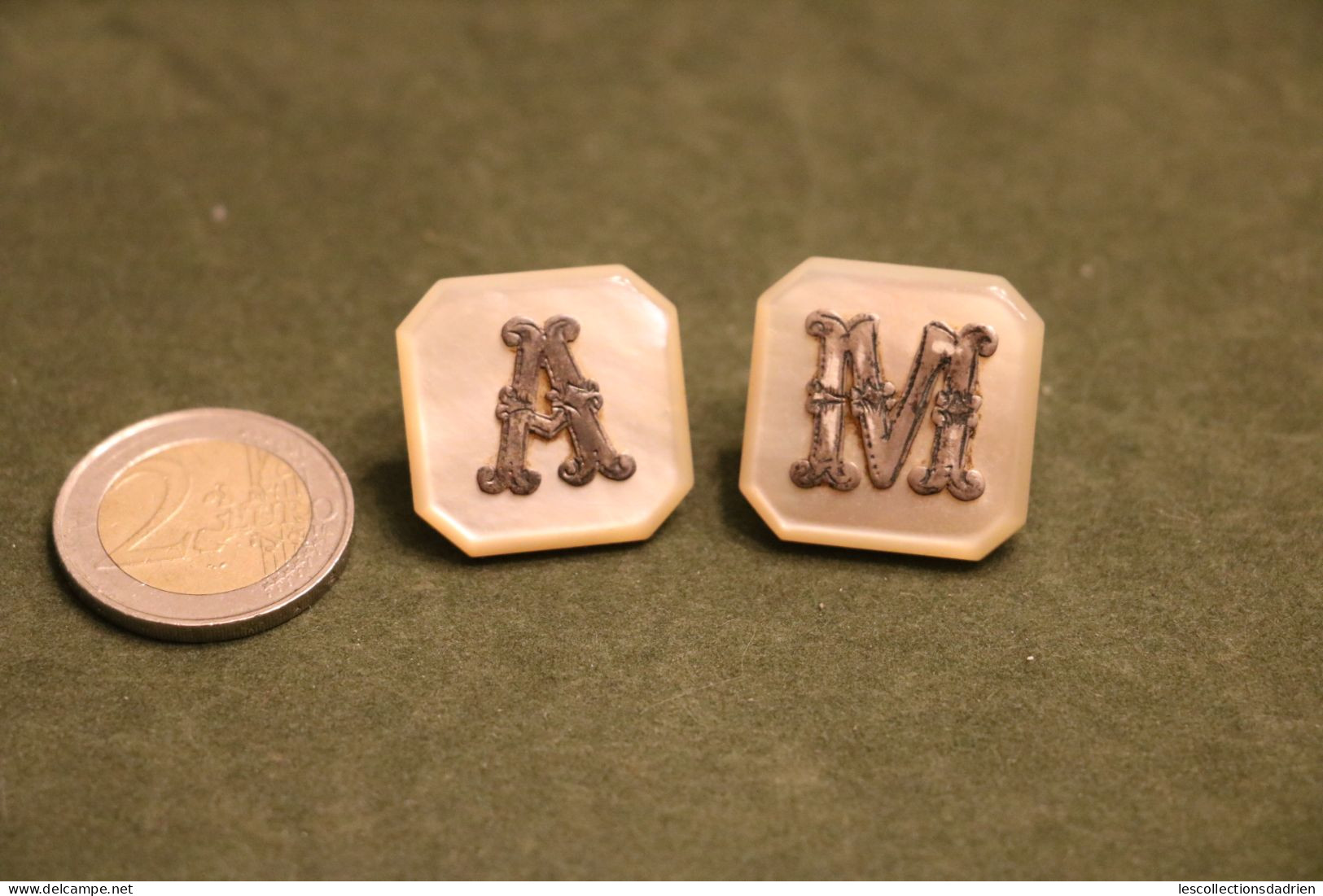 Anciens Boutons De Manchette En Nacre Et Monogrammes A Et M En Métal  - Cufflinks Mother-of-pearl - Andere & Zonder Classificatie