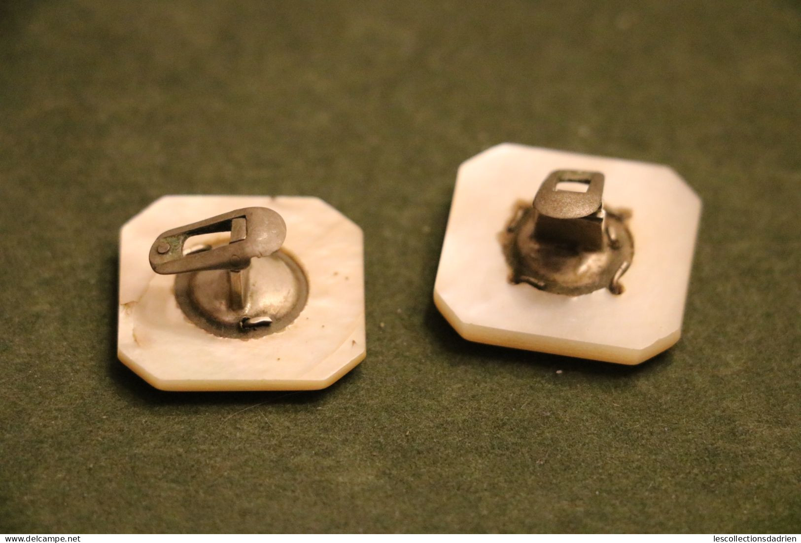 Anciens Boutons De Manchette En Nacre Et Monogrammes A Et M En Métal  - Cufflinks Mother-of-pearl - Autres & Non Classés