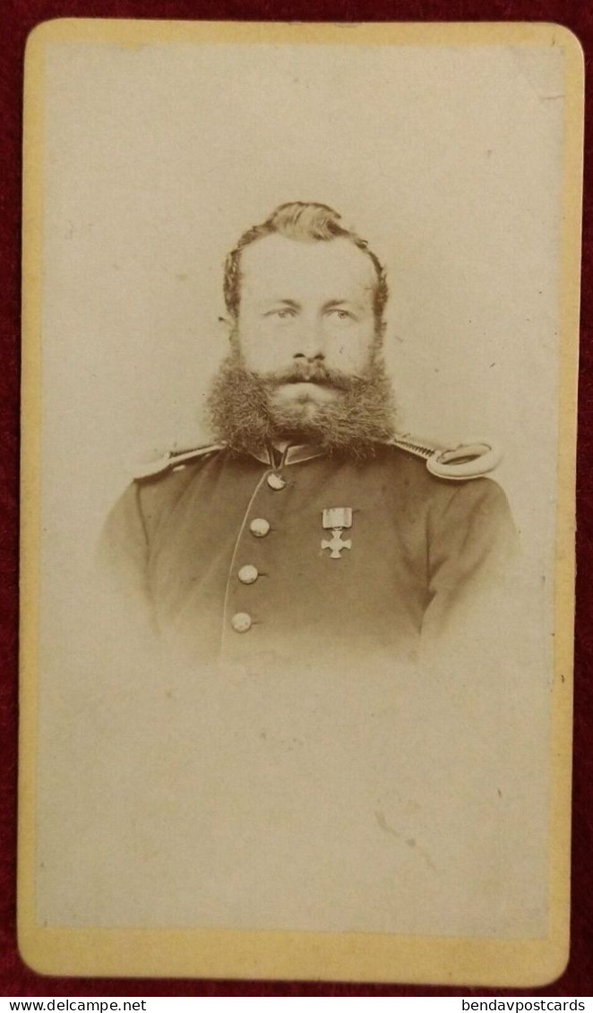 CDV German Officer In Uniform With Medal By Fr. Sölch, Ingolstadt, Germany - Ancianas (antes De 1900)