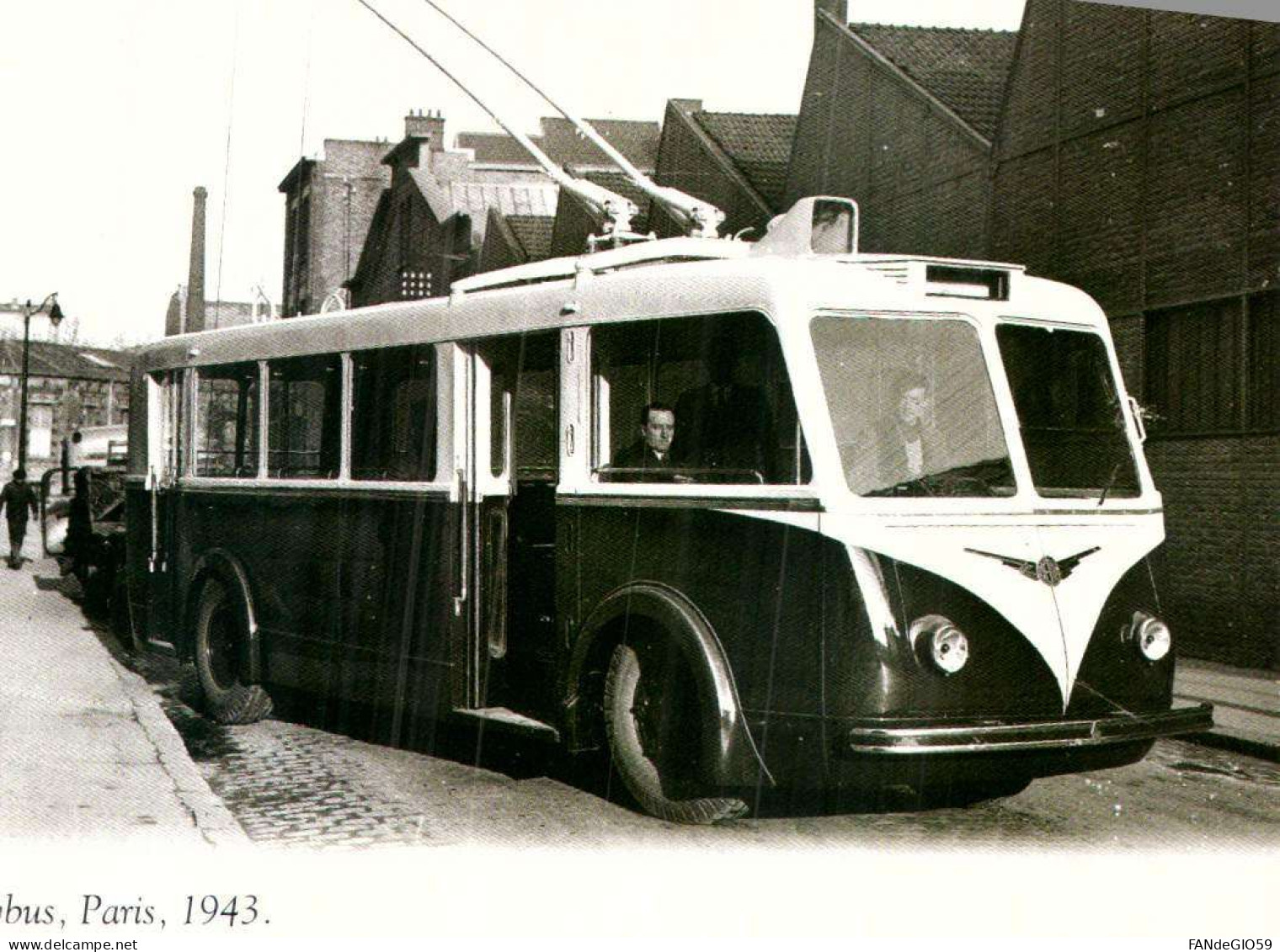 Automobile > Voitures De Tourisme  /    TROLLEYBUS   /  10X 15 // 101 / - Autobus & Pullman