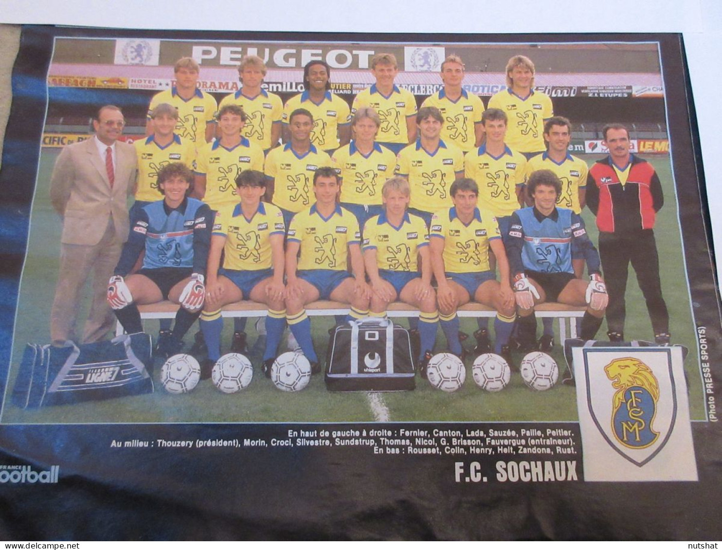 FOOTBALL COUPURE COULEUR 1986-1987 26x18 06 D1 FC SOCHAUX Au Dos SC TOULON VAR - Deportes