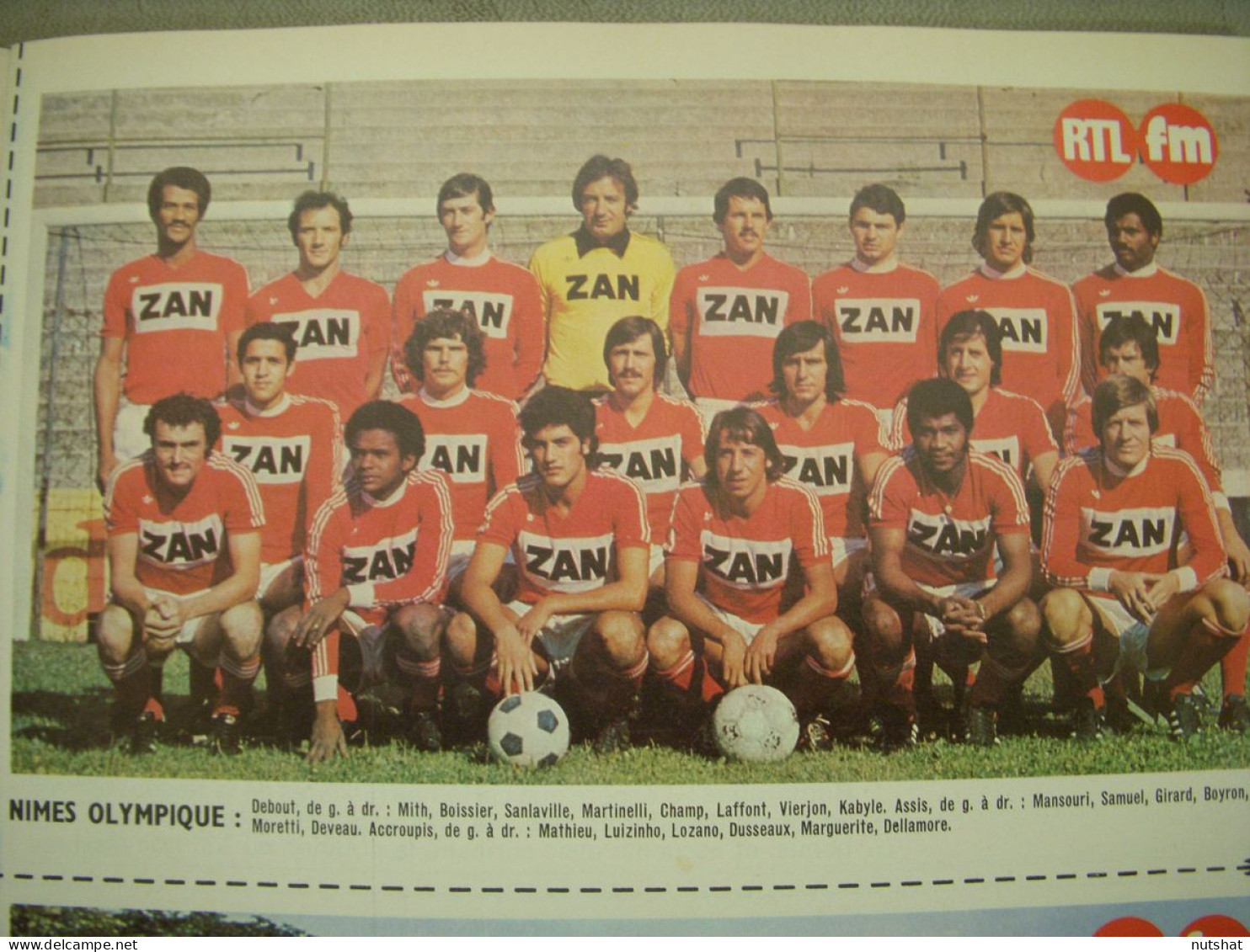 FOOTBALL COUPURE COULEUR 1976-1977 21x13cm NIMES OLYMPIQUE  - Deportes